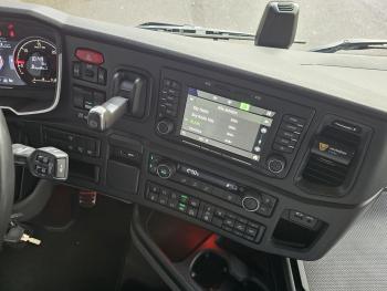 S660 V8 6x2 BOOGIE / RETARDER / FULL AIR / 2 TANKS